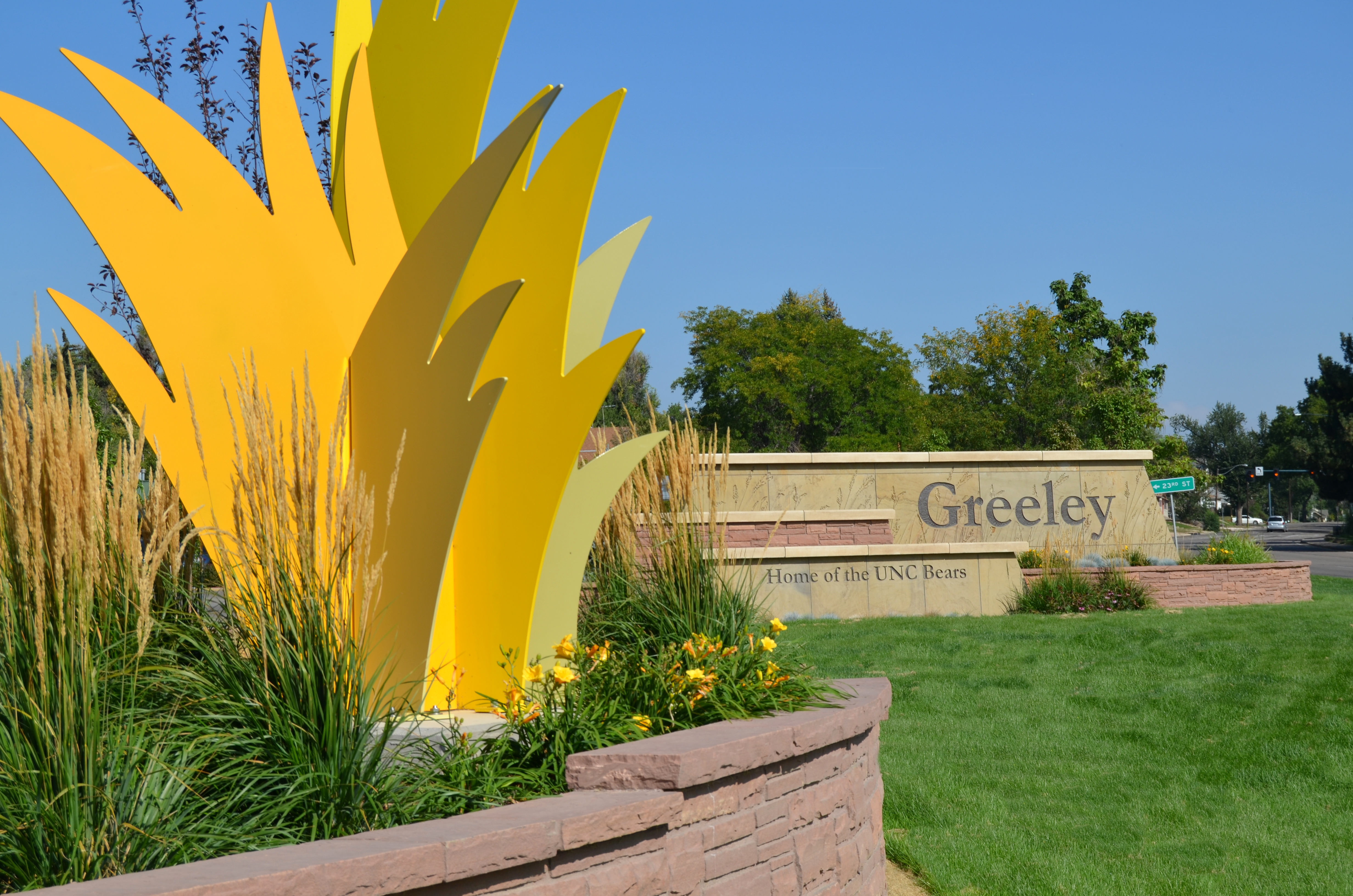 Greeley-yellow-metal-grass Greeley-yellow-metal-grass
